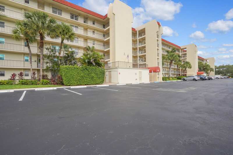 2 bedroom Condominium at 3959 Via Poinciana #503, Poinciana Place Condo 1,2,8 And 9, Lake Worth — photo 1