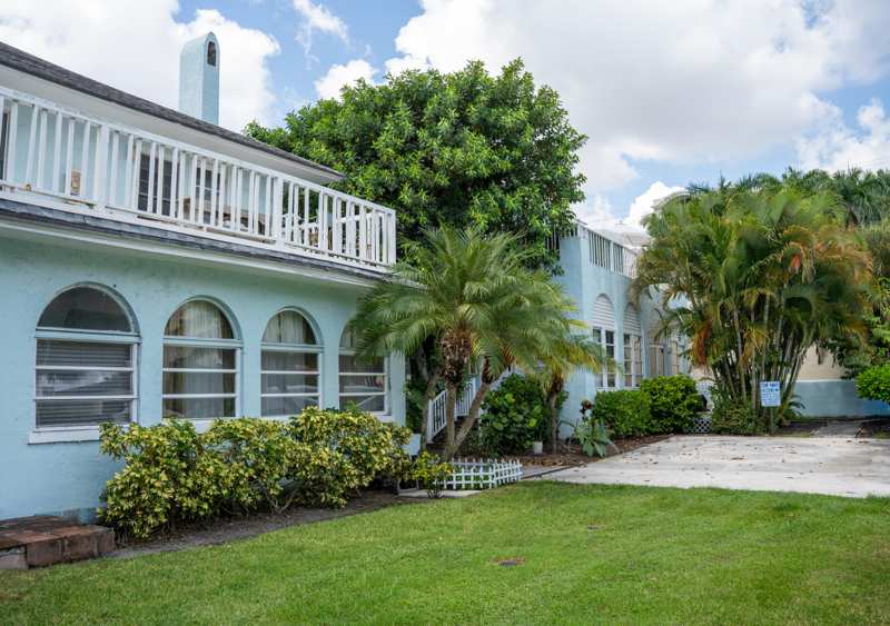 16 bedroom Single Family Residence at 264 Seminole Avenue, Ocean Park H W Robbins Add In, Palm Beach — photo 1