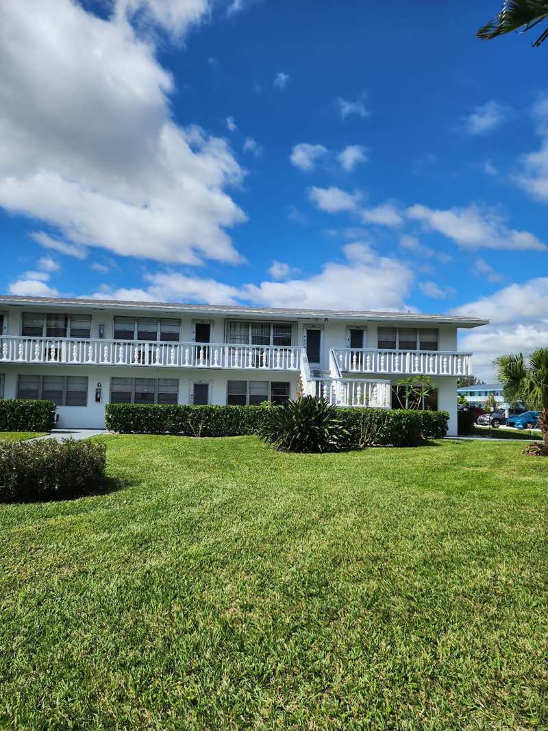1 bedroom Condominium at 165 Camden G, Camden Condos, West Palm Beach — photo 1