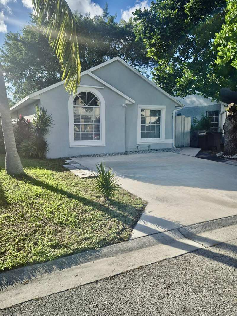3 bedroom Single Family Residence at 33 Plumage Lane, Pheasant Run, West Palm Beach — photo 1