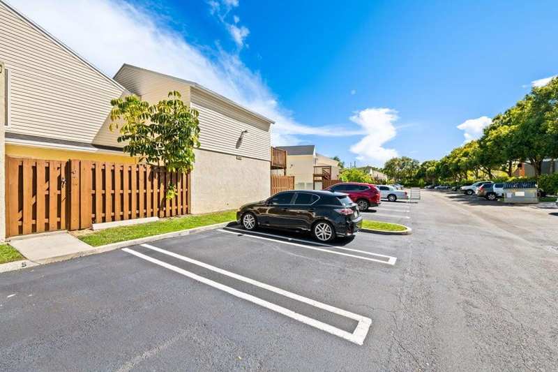 1 bedroom Condominium at 643 Executive Center Drive #Q-102, Eden Place, West Palm Beach — photo 1