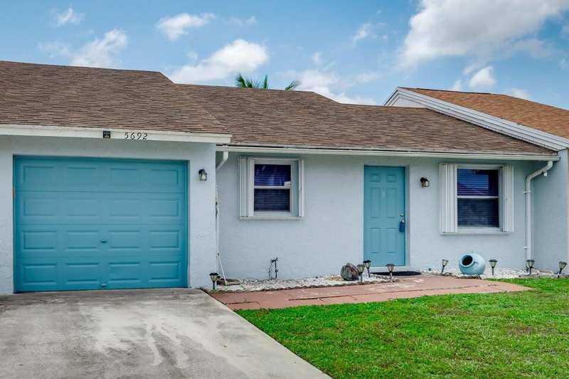 2 bedroom Villa at 5692 SW Stonington Way #5692, Lees Crossing 1 Twnhs, Lake Worth — photo 1