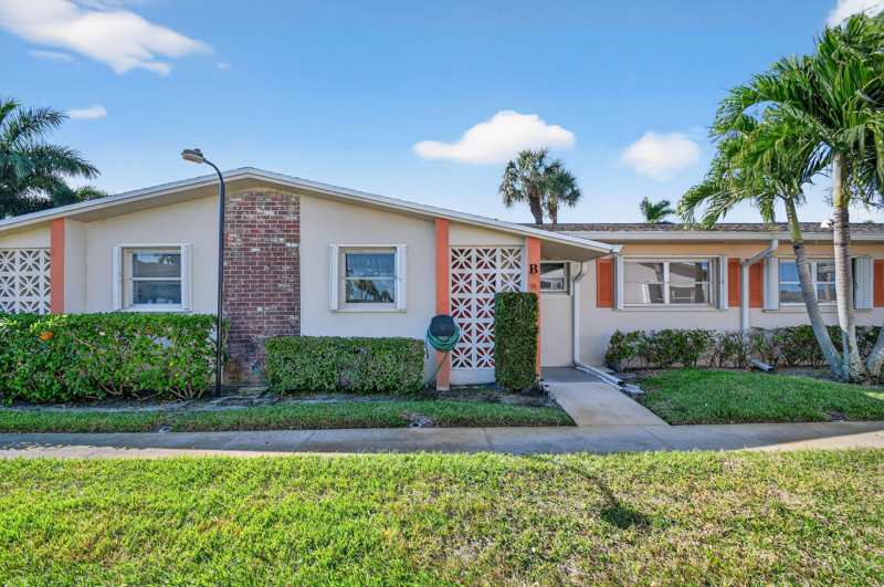 2 bedroom Villa at 2667 Dudley Drive #B, Cresthaven Villas Condo 24, West Palm Beach — photo 1