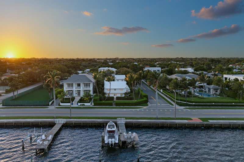 5 bedroom Single Family Residence at 7103 S Flagler Drive, Edgewater, West Palm Beach — photo 1