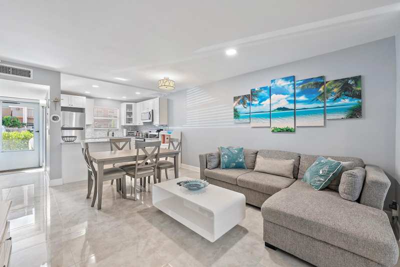 1 bedroom Condominium at 725 Lori Drive #111, Lakeside Village Condo 10, Palm Springs — photo 1
