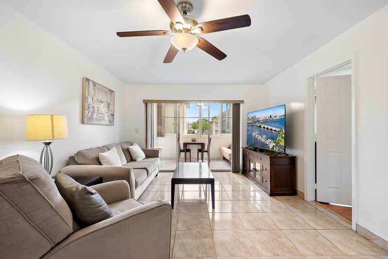 1 bedroom Condominium at 701 Lori Drive #206, Lakeside Village Condo 7, Palm Springs — photo 1