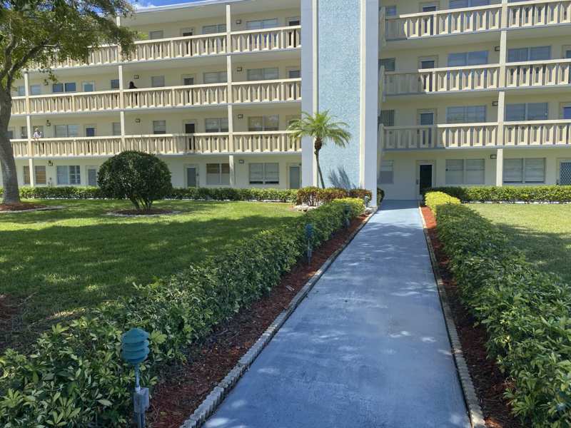 2 bedroom Condominium at 2054 Ainslie D, Ainslie At Century Village Condo, Boca Raton — photo 1