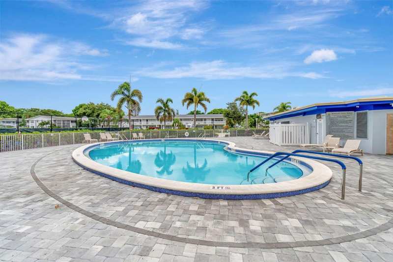 2 bedroom Condominium at 4076 Newport Q #4076, Century Village, Deerfield Beach — photo 1