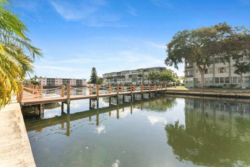 2 bedroom Condominium at 2751 Taft Street #403, Watergate Condominium No 1, Hollywood — photo 1
