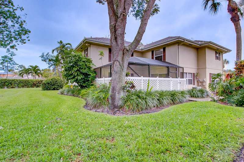 2 bedroom Townhouse at 44 Essex Court #B, Stamford At Royal Palm Beach, Royal Palm Beach — photo 1
