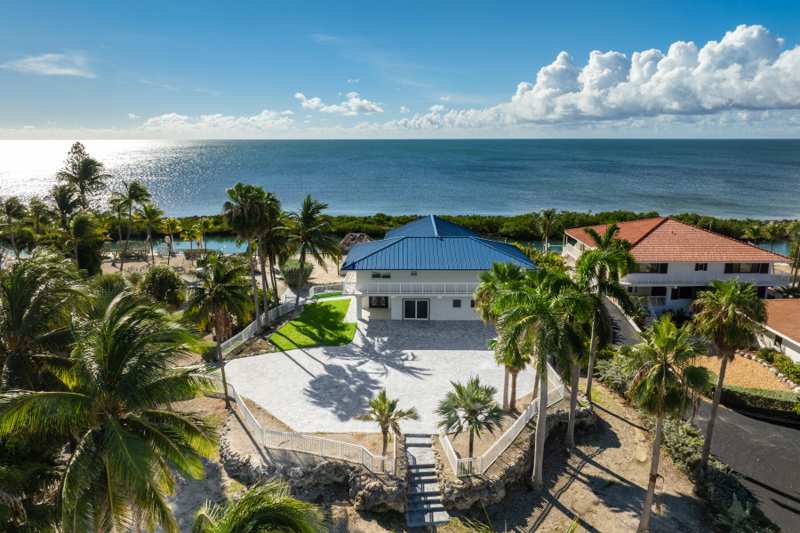 7 bedroom Single Family Residence at 308 Sabal Street, Yacht Club Island (61.0), Duck Key — photo 1