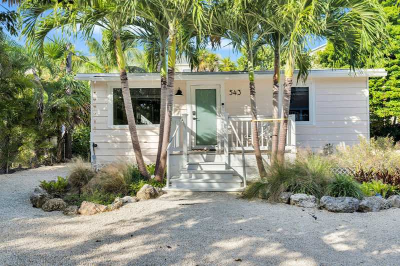 2 bedroom Single Family Residence at 543 74Th Street, Tropicana Sub (51.0), Marathon — photo 1