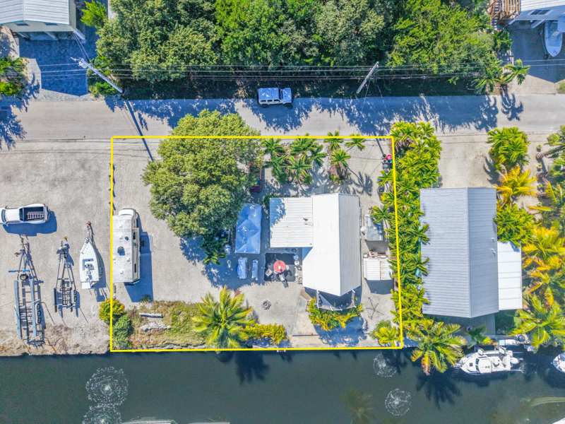3 bedroom Single Family Residence at 31033 Hibiscus Drive, Hollerich Sub (31.0), Big Pine Key — photo 1