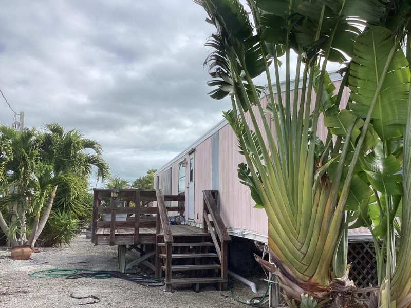 2 bedroom Mobile Home at 264 Mars Lane, Geiger Mobile Home (9.0), Geiger Key — photo 1