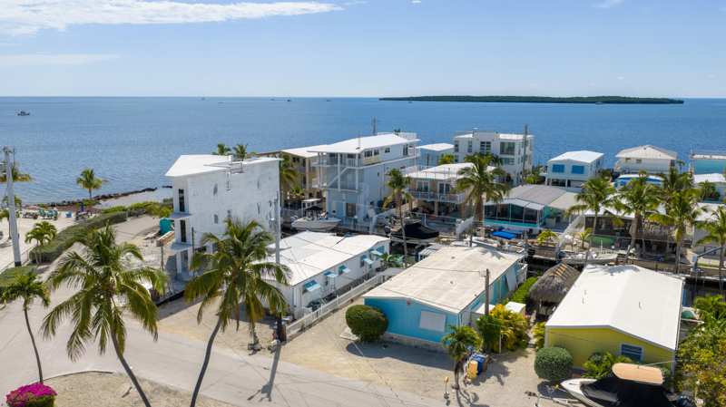 2 bedroom Mobile Home at 205 Humpty Dumpty Drive, Wyken-Blynken & Nod (95.5), Key Largo — photo 1