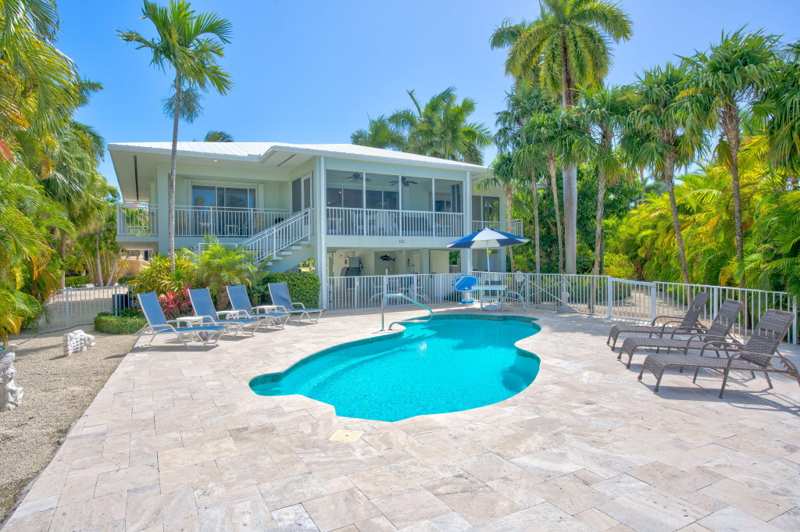 3 bedroom Single Family Residence at 181 12th Street, Coury Sub (53.5), Key Colony — photo 1