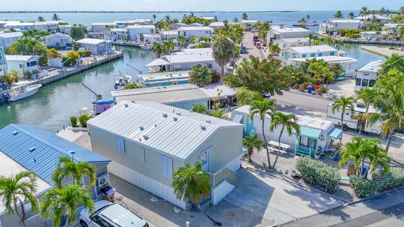 2 bedroom Mobile Home at 701 Spanish Main Drive #424, Venture Out (23.0), Cudjoe Key — photo 1