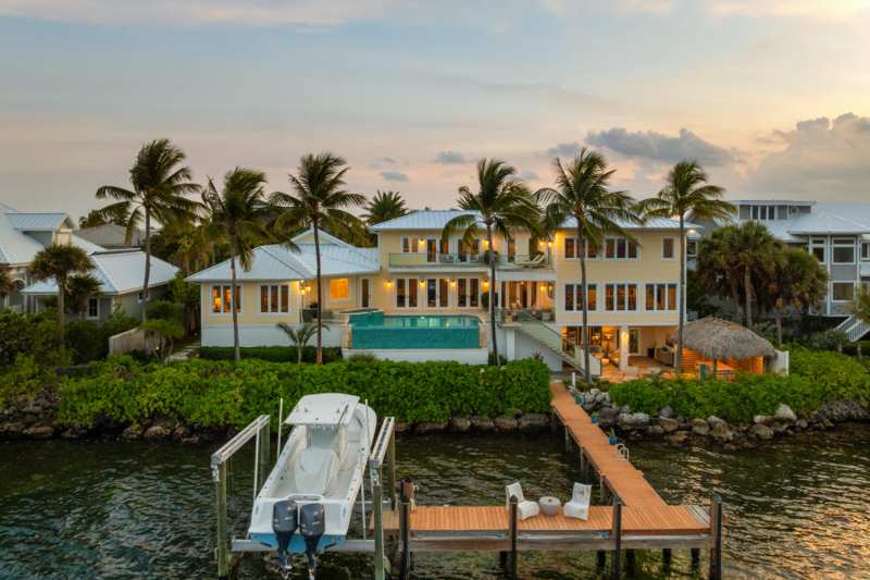 5 bedroom Single Family Residence at 94 Driftwood Drive, Key Haven 10th Add (5.0), Key Haven — photo 1