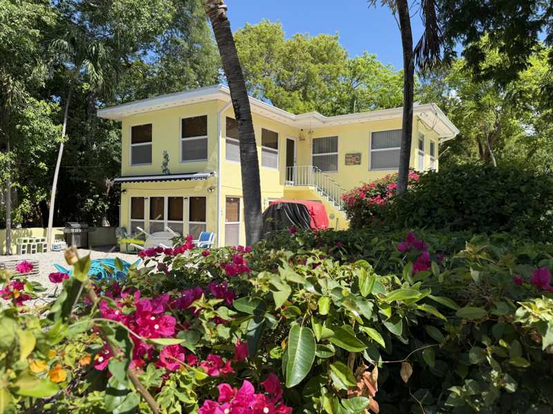 3 bedroom Single Family Residence at 140 S Bay Harbor Drive, Bay Harbor (95.0), Key Largo — photo 1