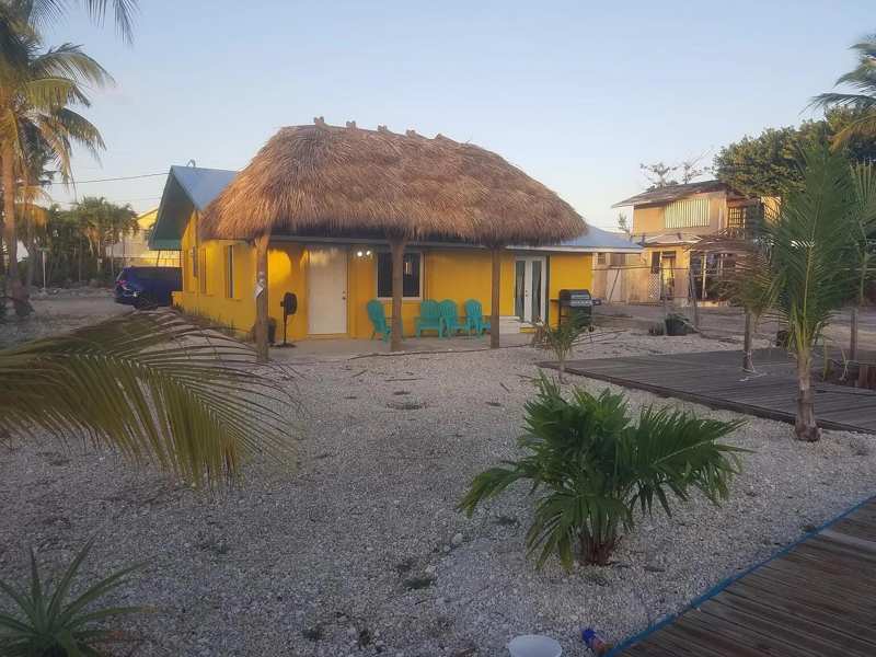 2 bedroom Single Family Residence at 28441 Meyer Avenue, Mates Beach (28.5), Little Torch Key — photo 1