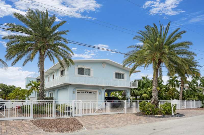 5 bedroom Single Family Residence at 148 Giardino Drive, Venetian Shores (86.0), Plantation Key — photo 1