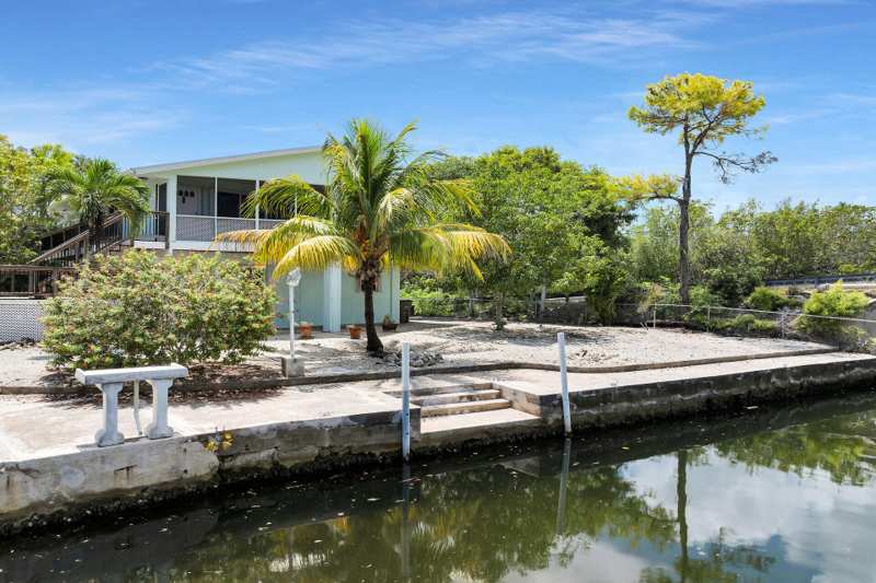 3 bedroom Single Family Residence at 29207 Cypress Drive, Eden Pines Colony (29.0), Big Pine Key — photo 1