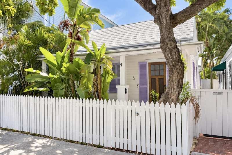 2 bedroom Single Family Residence at 418 Amelia Street, Old Town - Unlisted (1.0), Key West — photo 1