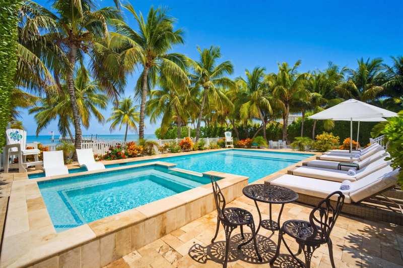 5 bedroom Single Family Residence at 65760 Overseas Highway, Long Key Ocean Bay Colony (69.0), Long Key — photo 1