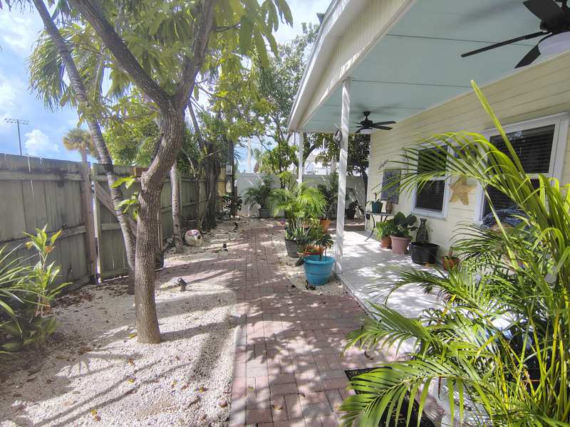 3 bedroom Single Family Residence at 5435 5th Avenue, Robyn Sub (5.0), Key West — photo 1