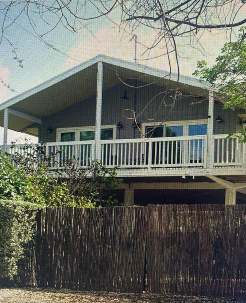 3 bedroom Single Family Residence at 385 Orange Avenue, Crains Sub (58.0), Marathon — photo 1