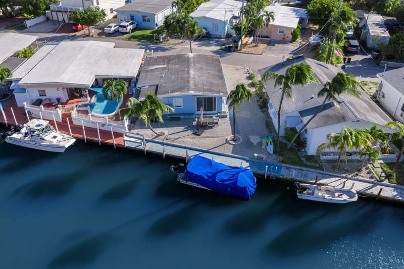 2 bedroom Mobile Home at 601 28Th Street, Harbor Isle (48.5), Marathon — photo 1