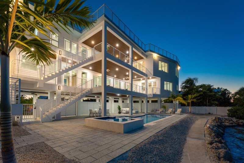6 bedroom Single Family Residence at 1041 Buttonwood Drive, Sugarloaf Shores (17.0), Sugarloaf Key — photo 1