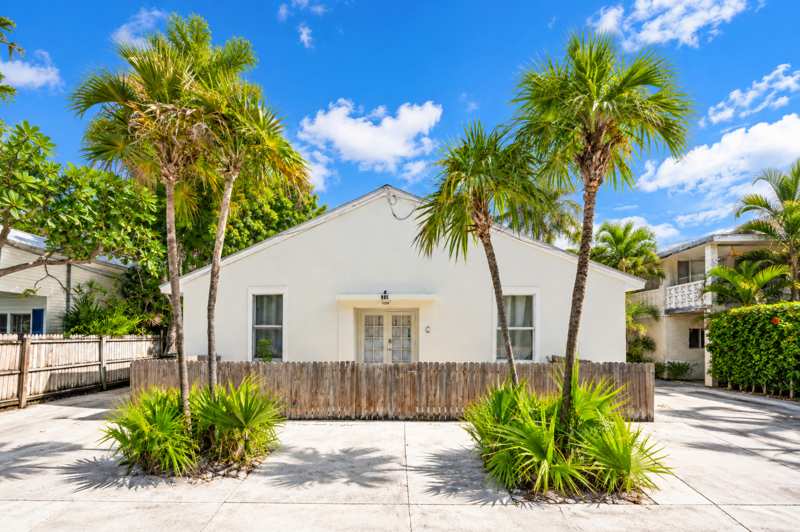 8 bedroom Multi-Units at 905 Grinnell Street, Key West, Key West — photo 1