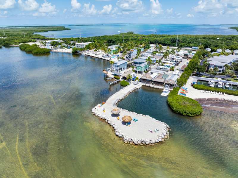1 bedroom Mobile Home at 84961 Old Highway #28, Galen Beach (85.0), Windley Key — photo 1