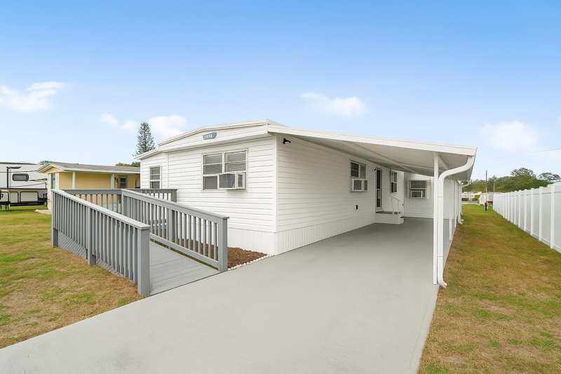 2 bedroom Mobile Home at 7897 SE Swan Avenue, Ridgeway Mobile Home Sub, Hobe Sound — photo 1