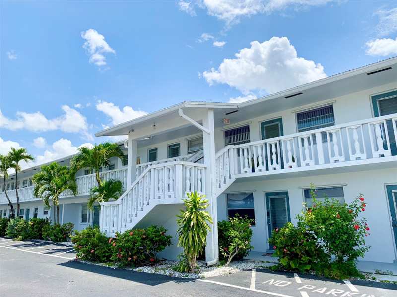 1 bedroom Condominium at 6550 Winfield Boulevard #105, Winfield Gardens South, Margate — photo 1