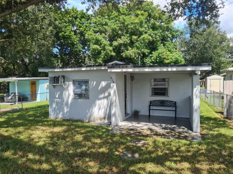 2 bedroom Single Family Residence at 6141 Garfield, hollywood beach heights, Hollywood — photo 1