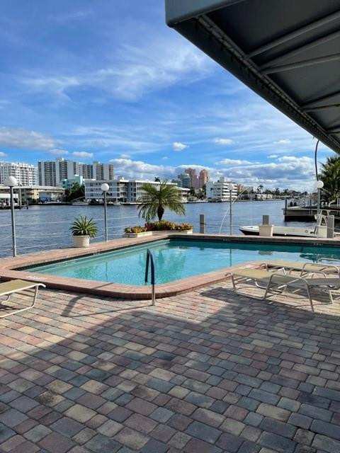 1 bedroom Condominium at 2900 NE 30th Street #5a, Lauderdale tower, Fort Lauderdale — photo 1