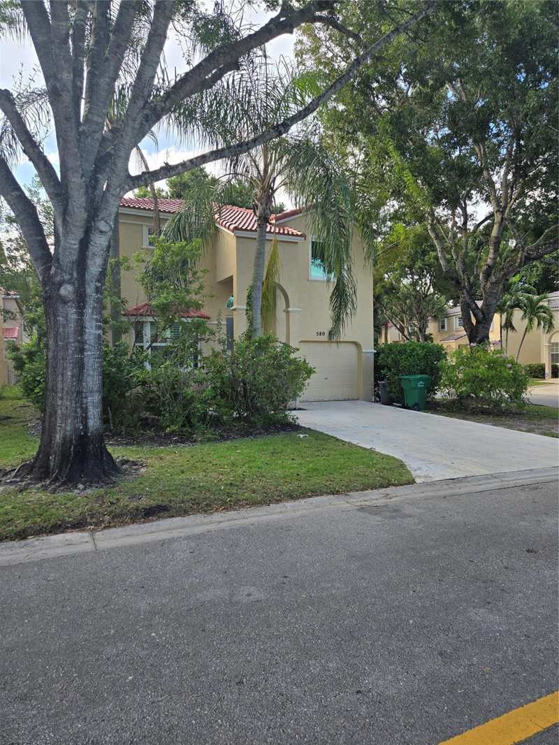 3 bedroom Single Family Residence at 580 NW 87 Way, Ramblewood South 78-19 B, Coral Springs — photo 1