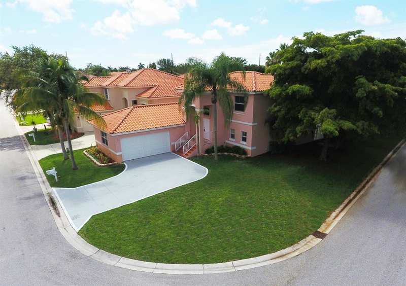 4 bedroom Single Family Residence at 6602 Geneva Street, Spinnaker Bay At Lake Cha, Lake Worth — photo 1