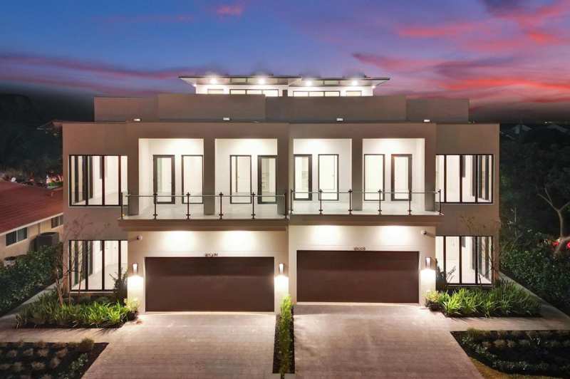 4 bedroom Condominium at 4524 Seagrape Drive #2 South, Silver Shores Sec Of Lauderdale, Lauderdale-By-The-Sea — photo 1