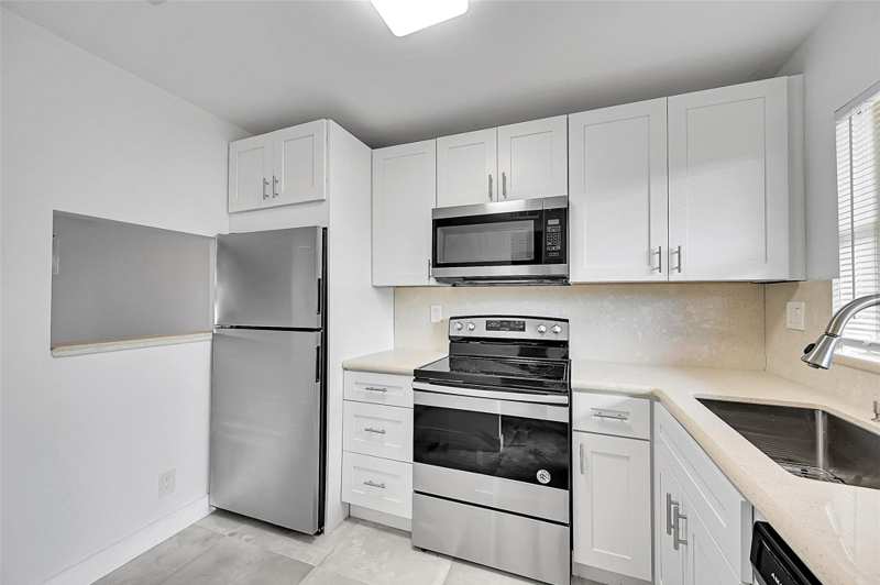 2 bedroom Condominium at 9761 Sunrise Lakes Boulevard #301, Sunrise Lakes Phase III, Sunrise — photo 1