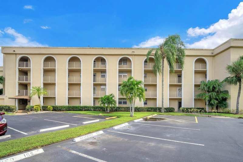 2 bedroom Condominium at 3231 Holiday Springs Boulevard #105, Holiday Springs Village 6, Margate — photo 1