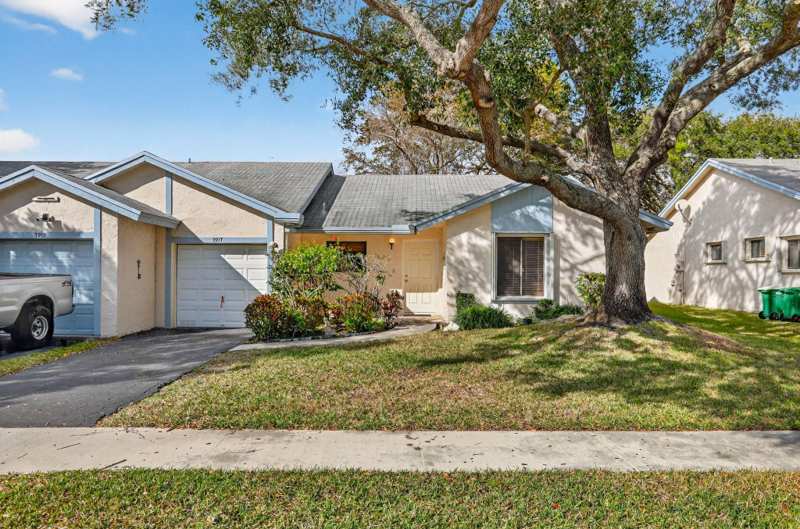 2 bedroom Villa at 7917 NW 62nd Court, Waterside/Edgewater, Tamarac — photo 1