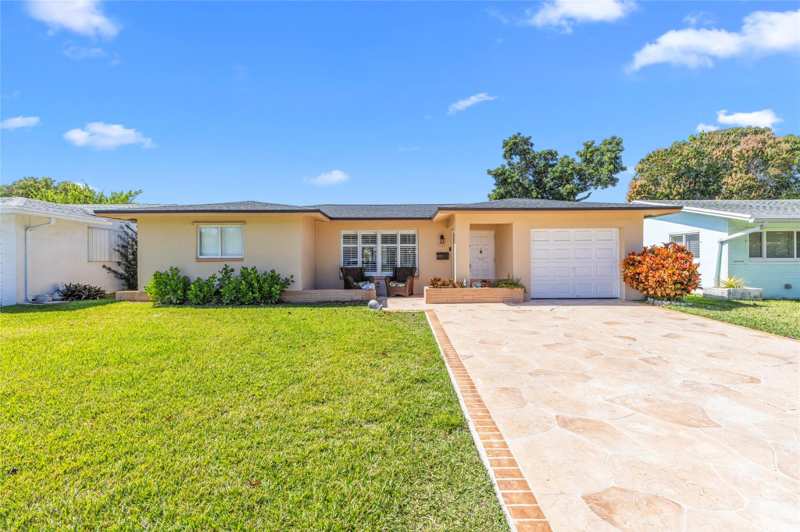 2 bedroom Single Family Residence at 5607 NW 49th Avenue, Mainlands Of Tamarac Lake, Tamarac — photo 1
