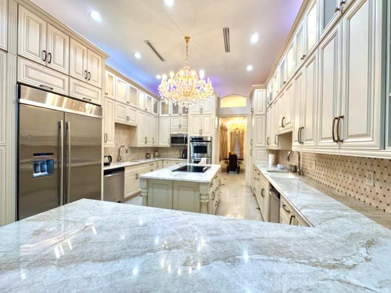 5 bedroom Single Family Residence at 5981 SW 37th Terrace, Stirling Oaks Estates 77-, Fort Lauderdale — photo 1