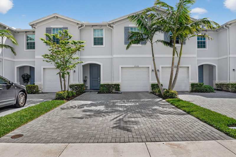 4 bedroom Townhouse at 4326 Hammock Grove Drive, Lakeshore At The Fountains, Lake Worth — photo 1