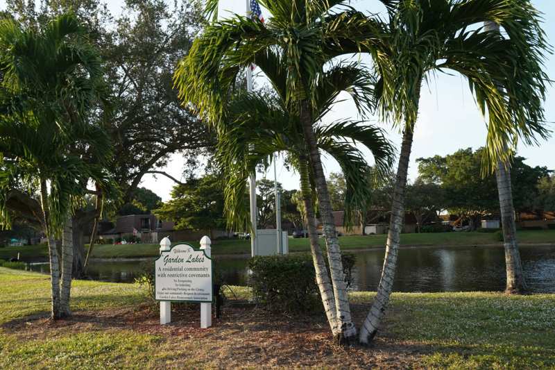 2 bedroom Townhouse at 1916 19th Lane, Garden Lakes And Garden Square Shops, Palm Beach Gardens — photo 1