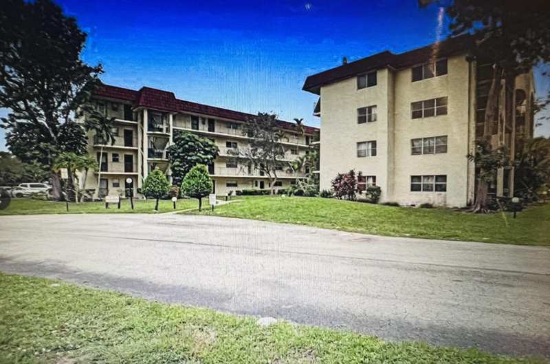 1 bedroom Condominium at 3330 Spanish Moss Terrace #406, Garden Lakes Of Inverrary, Lauderhill — photo 1