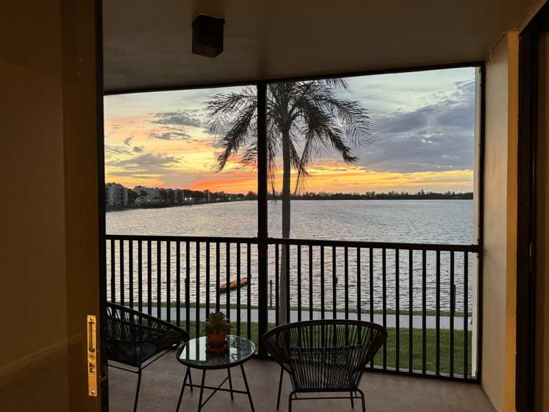 2 bedroom Condominium at 112 Lake Emerald Drive #204, Lake Emerald Condominium No, Oakland Park — photo 1